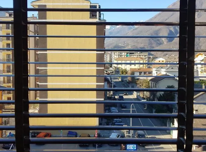 アパート The Angy's Flat ドモドッソラ